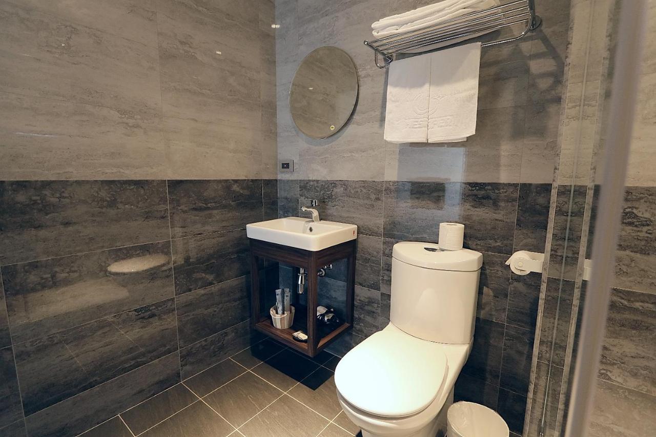 Hotel Hesper Hsr Taichung Dış mekan fotoğraf